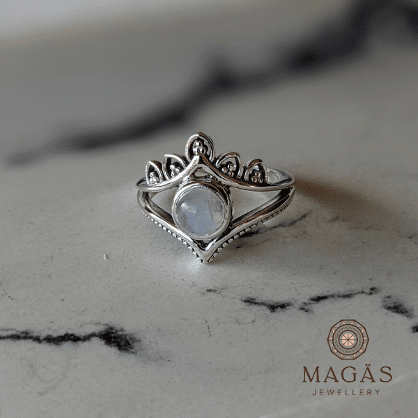 Anillo Yris Luna en Plata 925 y piedra de la luna